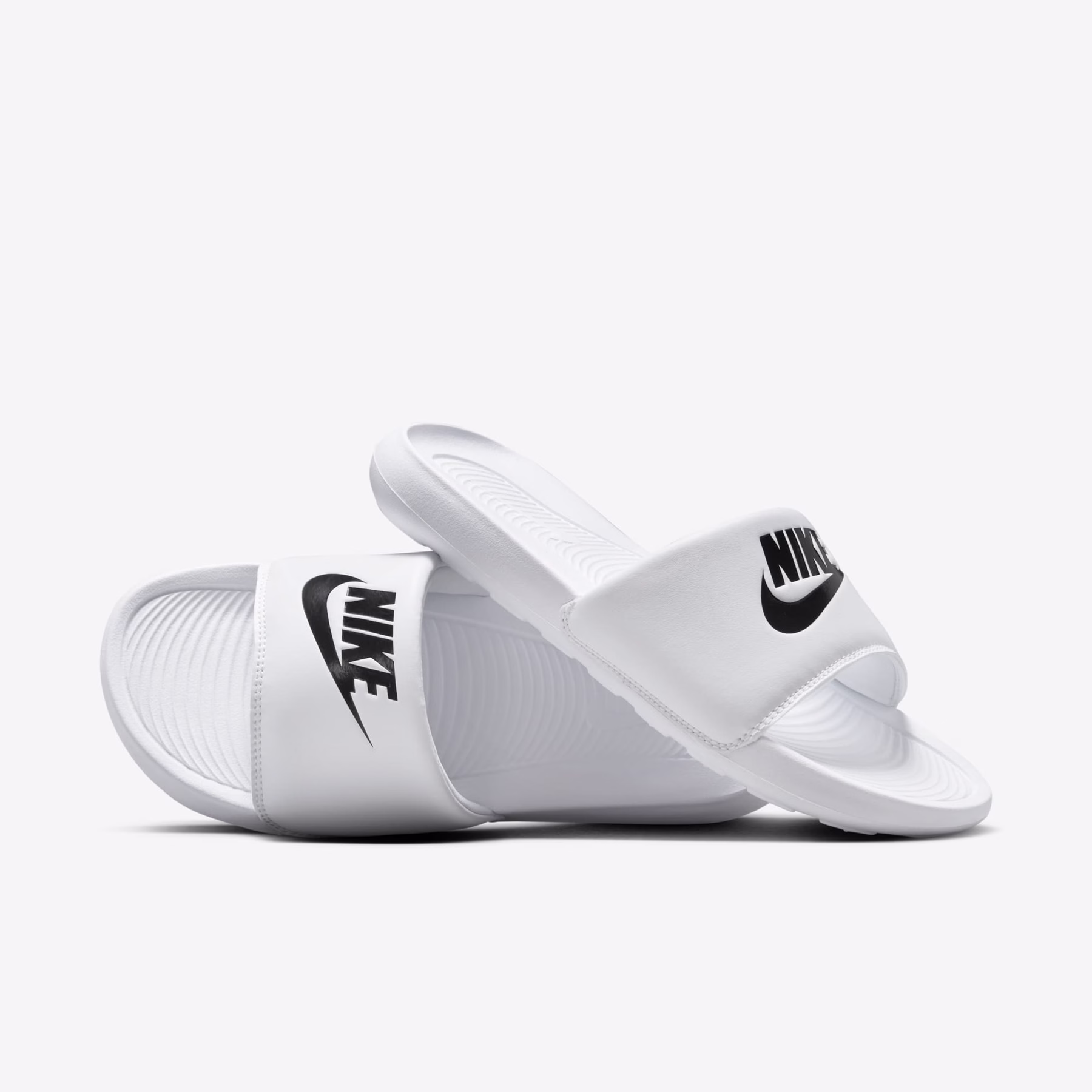 Nike Victori One - CN9677 100